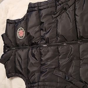 Madden Girl puffy vest black Size large